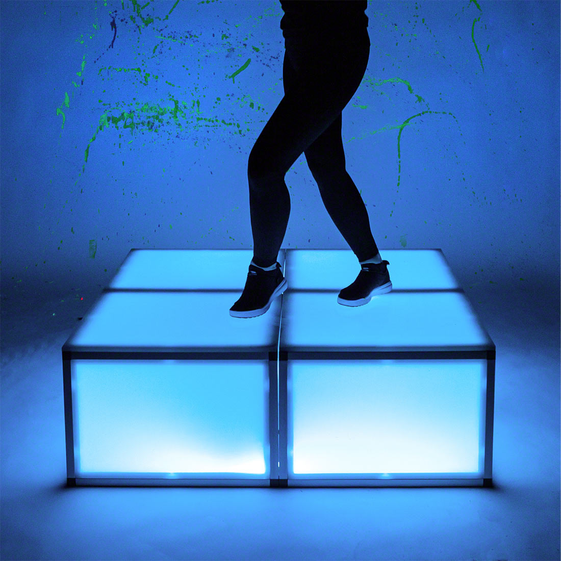 Lumo Acrylic Stages